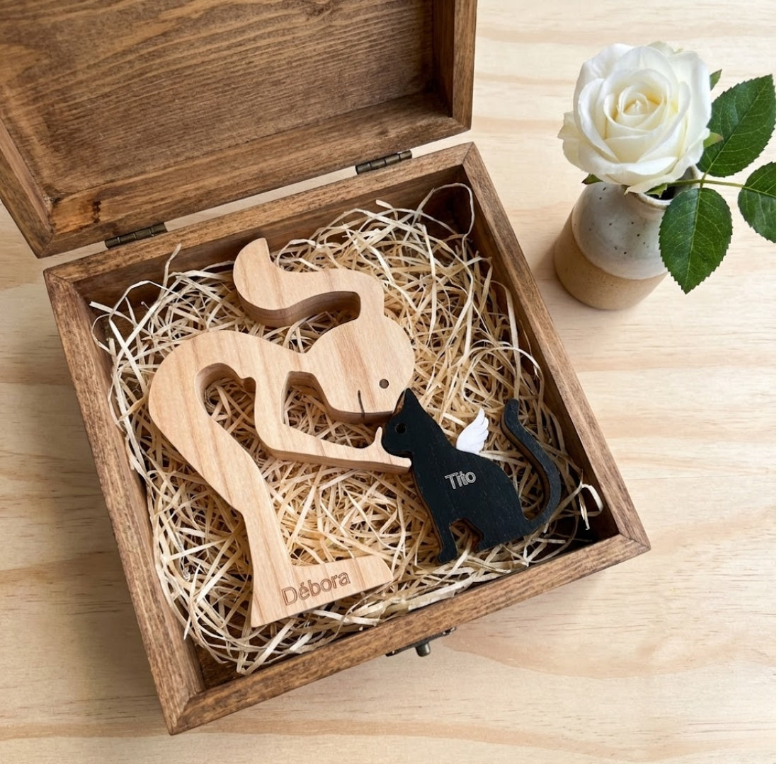 Escultura Em Madeira Gatinhos