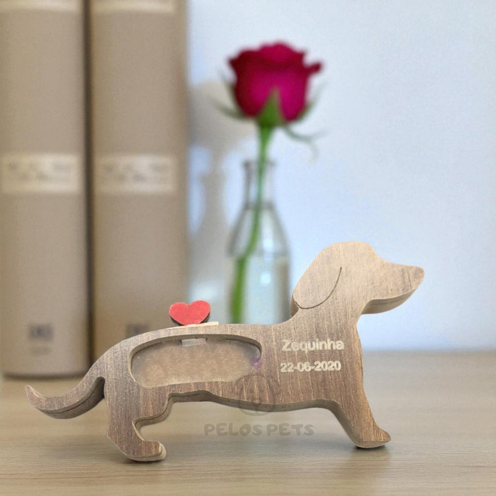 Escultura em Madeira Salsicha (Dachshund)