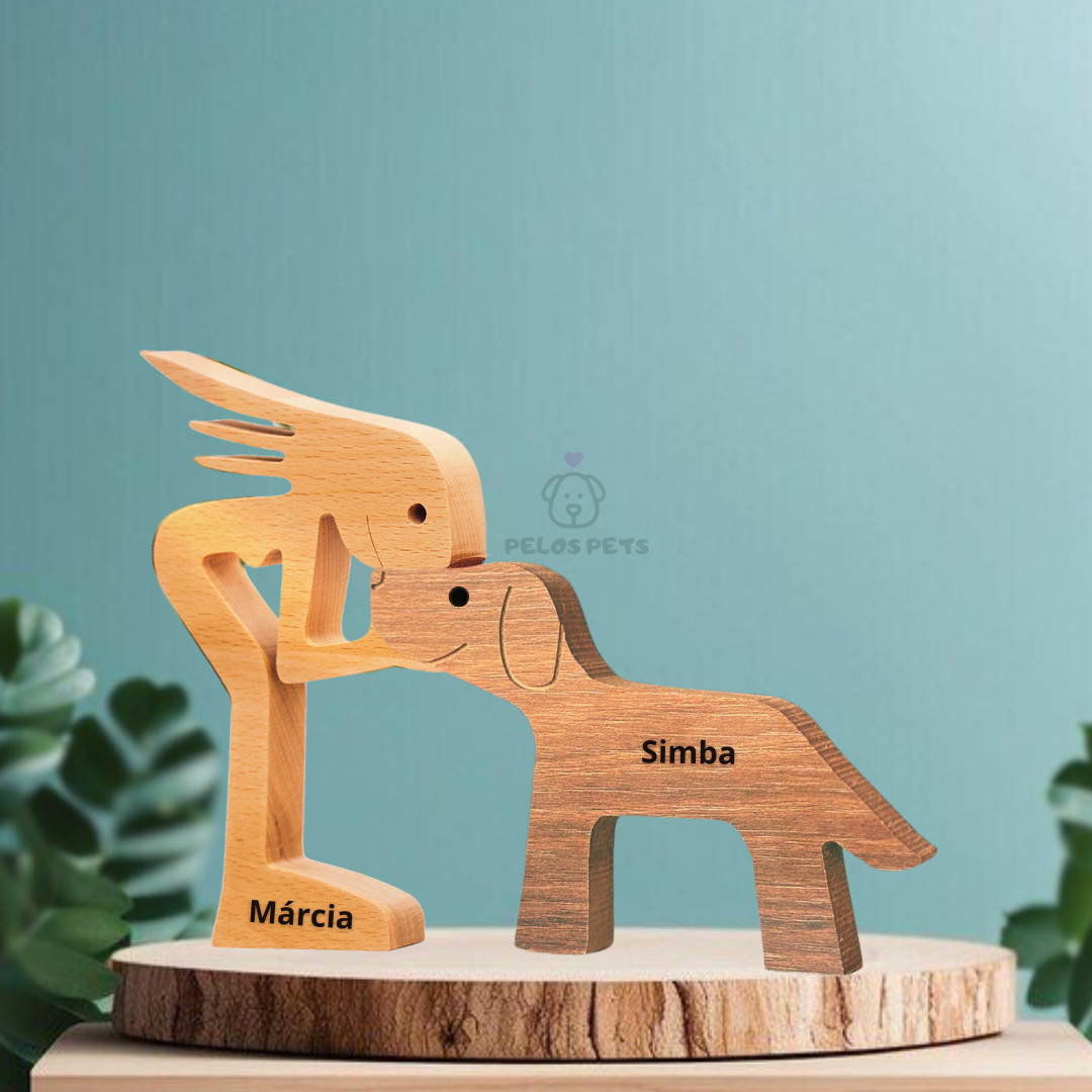 Escultura em Madeira Humano e Pet Sem Raça Definida