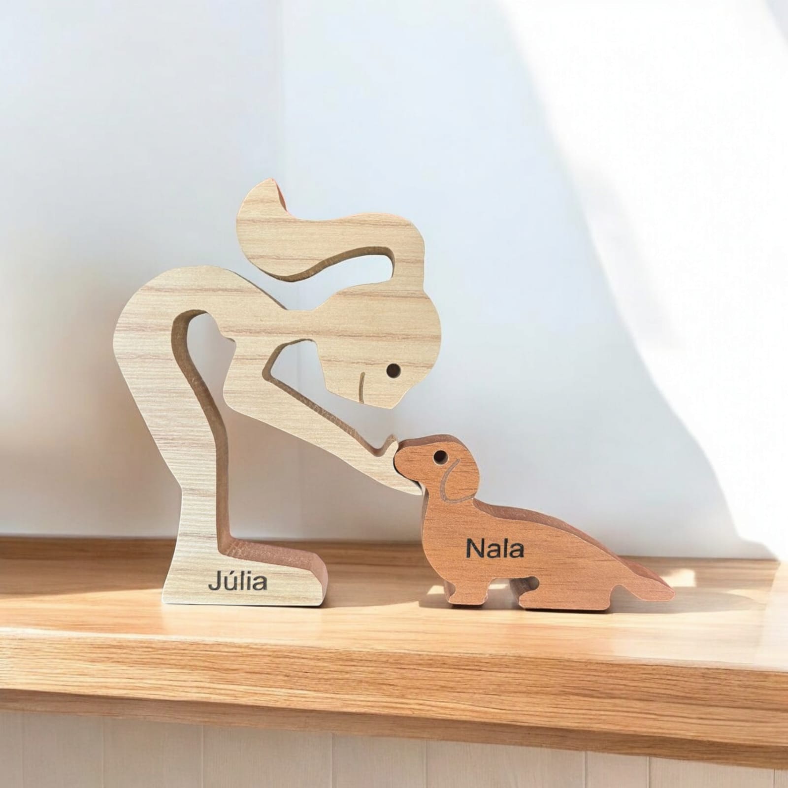Escultura em Madeira Salsicha (Dachshund)