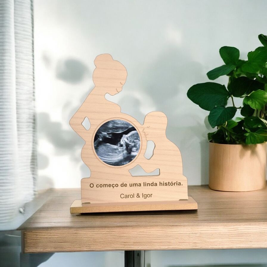 Escultura MDF - Mulher Grávida Ultrassom